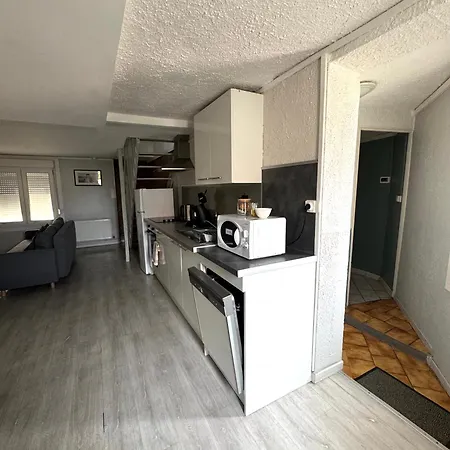 Grand Proche Ch Apartment *